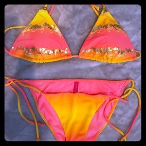 Victoria’s Secret String Bikini.... NWOT
